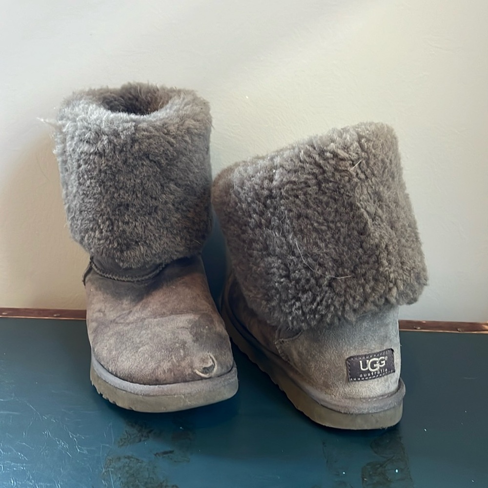 Ugg boots - grey